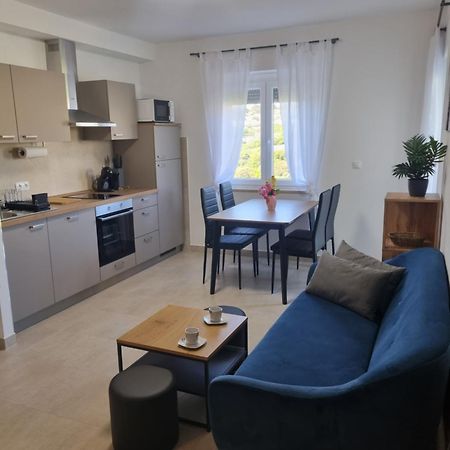 Apartment Oliva คิร์ก ภายนอก รูปภาพ